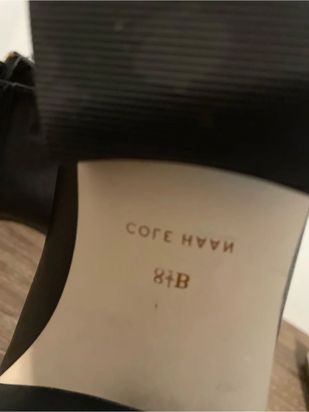 Cole Haan Belmont Leather Ankle Boots Sz 8.5 Black Preppy Minimalist Low Profile